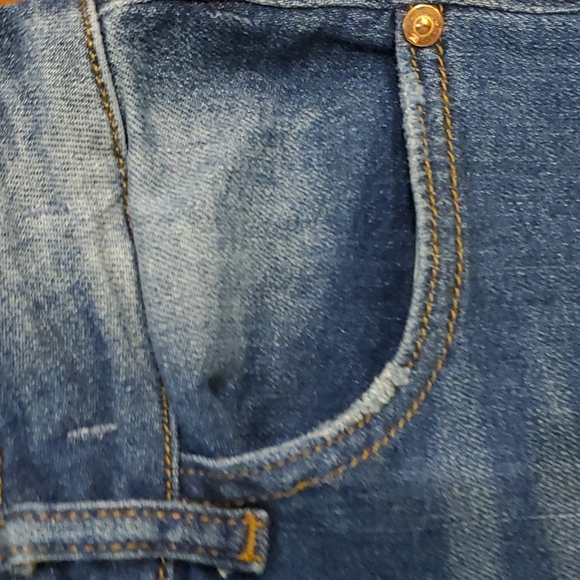 "Distressed" Madison High Rise Crop - Picture 5 of 16